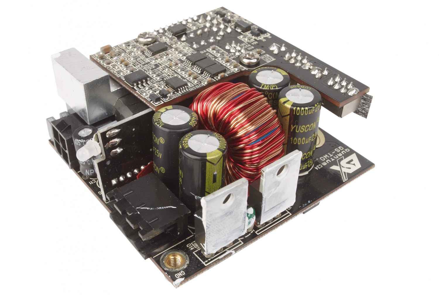 Klein, kleiner, QS-TWO: ESX QS TWO, Bild 2 Car-HiFi Endstufe 2-Kanal ESX QS TWO im Test, Bild 2