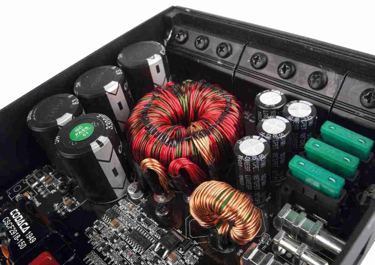Sehr konkurrenzfähig: Eton Power 450.2, Bild 4 Car-HiFi Endstufe 2-Kanal Eton Power 450.2 im Test, Bild 4