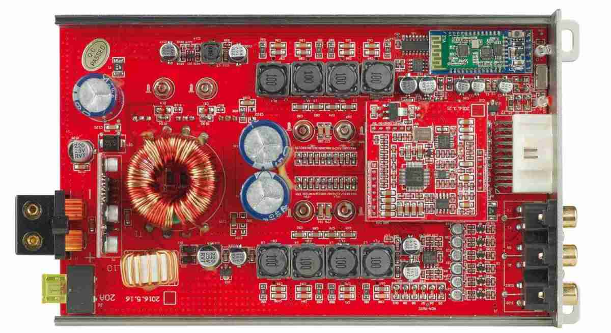 Boost your Sound: Axton A580DSP, Bild 2 Car-HiFi Endstufe 4-Kanal Axton A580DSP im Test, Bild 2