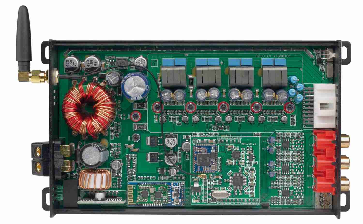 A590DSP – Premium-Plug & Play-Upgrade von Axton: Axton A590DSP, Bild 5 Car-HiFi Endstufe 4-Kanal Axton A590DSP im Test, Bild 5