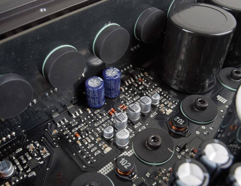Alles beim Alten: Brax Matrix MX4, Bild 2 Car-HiFi Endstufe 4-Kanal Brax Matrix MX4 im Test, Bild 2