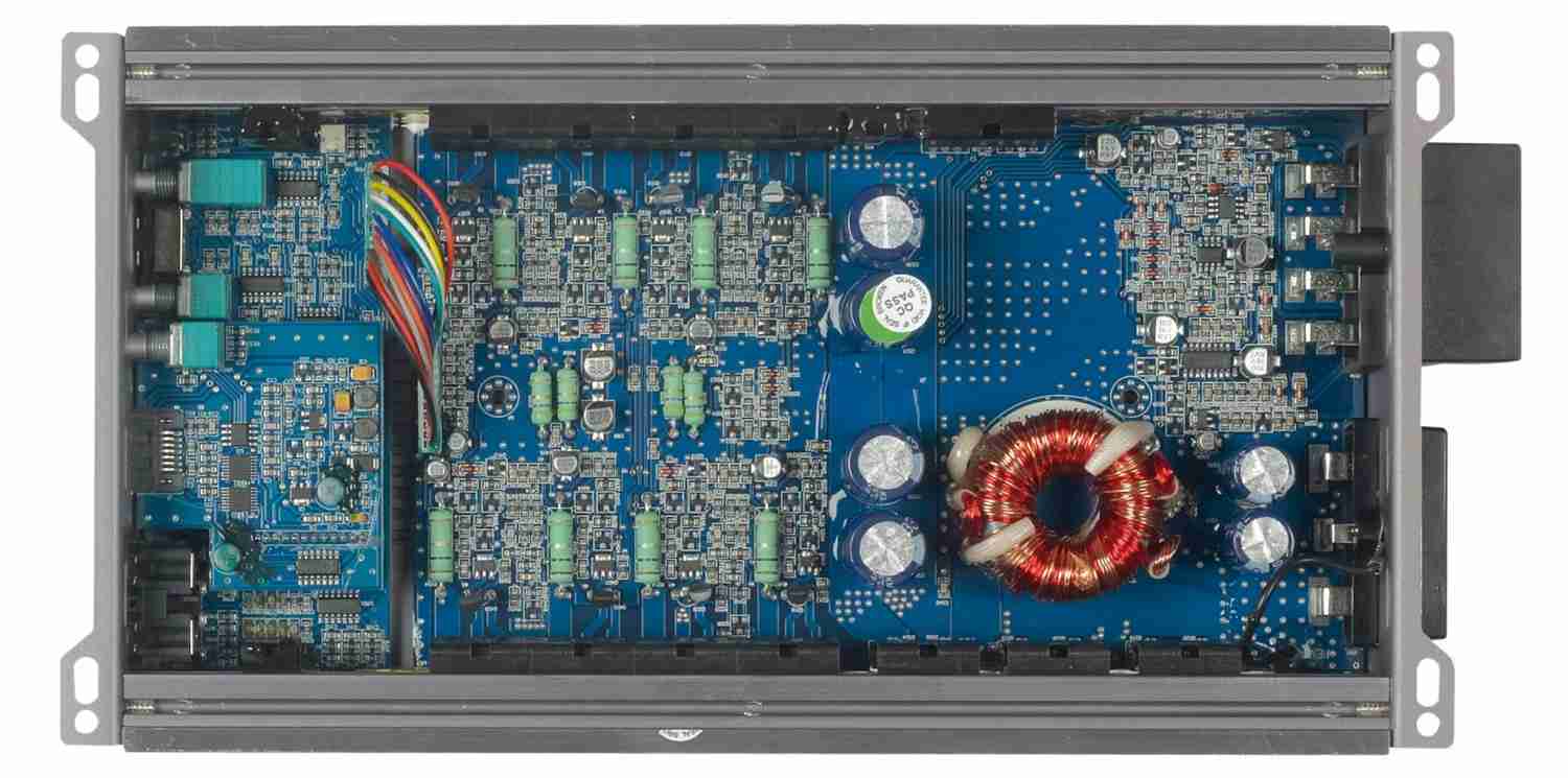 Gladen RC 70c4 BT: Gladen Audio RC 70c4 BT, Bild 10 Car-HiFi Endstufe 4-Kanal Gladen Audio RC 70c4 BT im Test, Bild 10