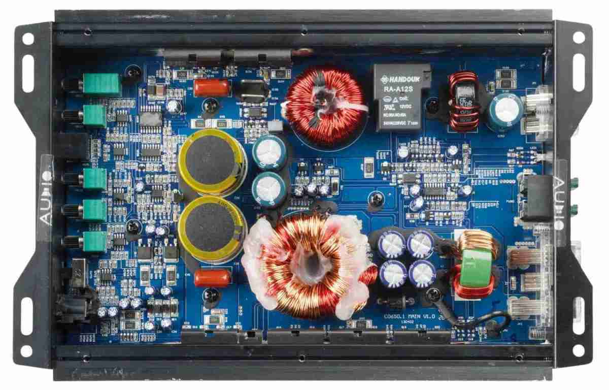 Klein, schwarz, stark: Audio System CO 650.1, Bild 2 Car-HiFi Endstufe Mono Audio System CO 650.1 im Test, Bild 2