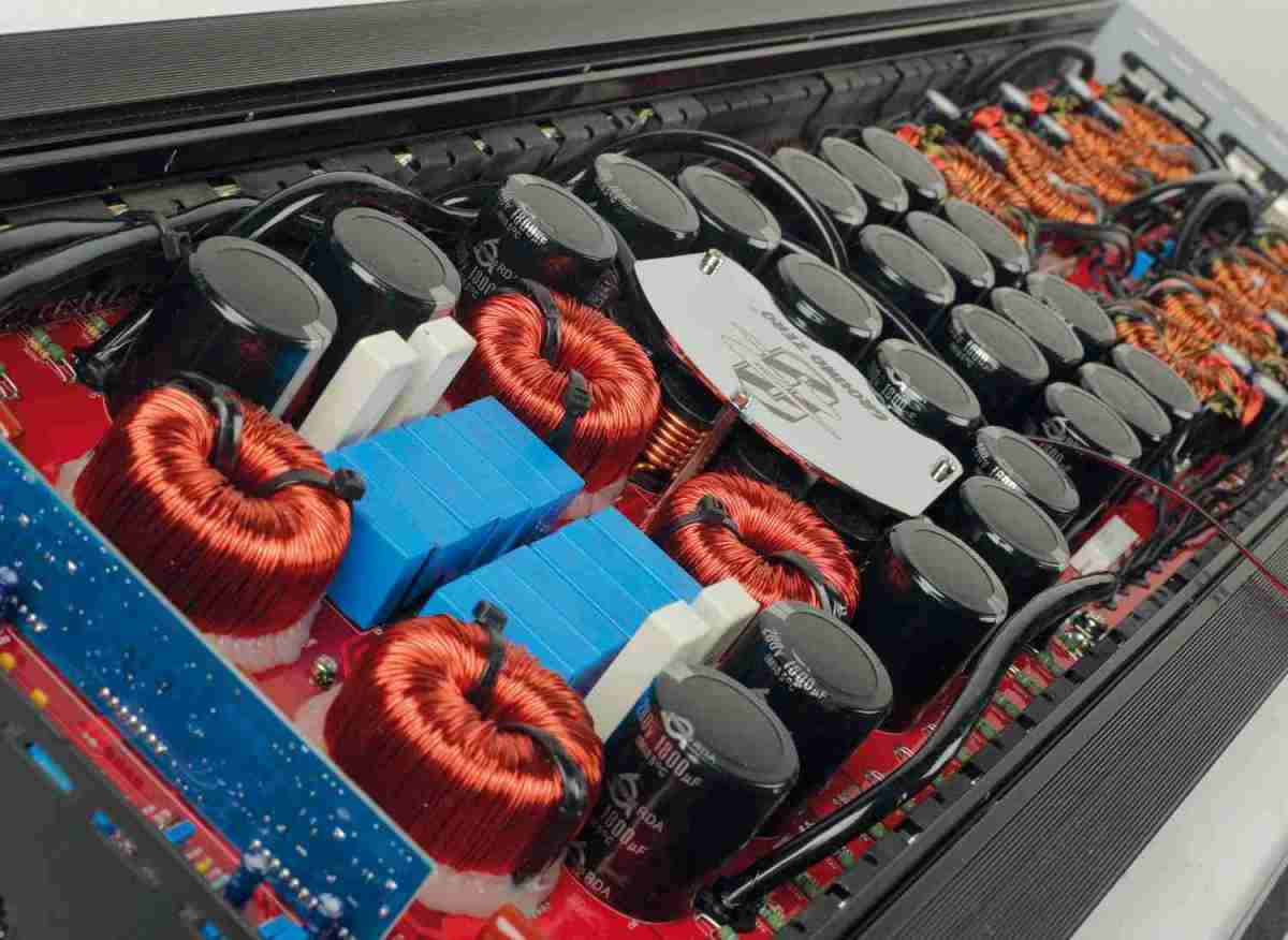 Mega-SPL: Ground Zero GZPA 1.10K-HCX, Bild 5 Car-HiFi Endstufe Mono Ground Zero GZPA 1.10K-HCX im Test, Bild 5