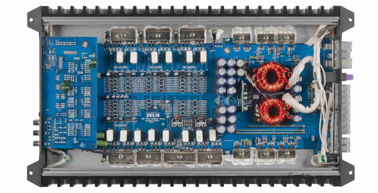 Car HiFi Endstufe Multikanal Hifonics ZRX 8805 im Test, Bild 2
