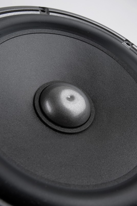 Ohne Filter: Gladen Audio Zero Aerospace 165.2 aktiv, Bild 5 Car-HiFi-Lautsprecher 16cm Gladen Audio Zero Aerospace 165.2 aktiv im Test, Bild 5