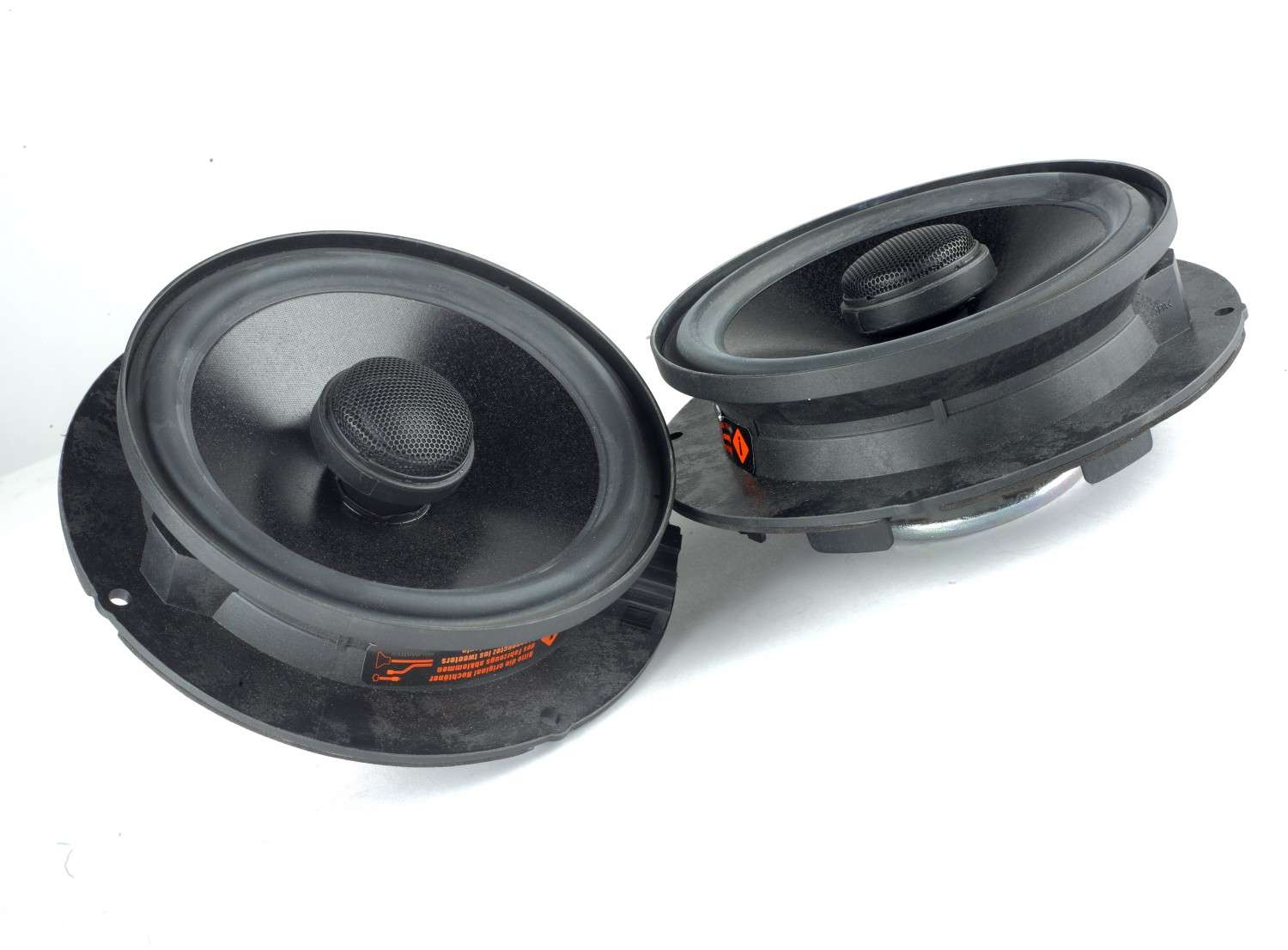 Quick´n´easy: Soumatrix Xtase 146VMA, Bild 3 Car-HiFi Lautsprecher fahrzeugspezifisch Soumatrix Xtase 146VMA im Test, Bild 3