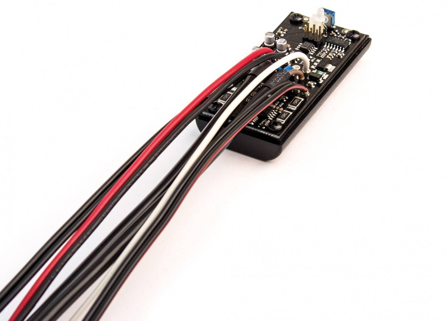 Der schlaueste High-Low-Converter der Welt: Helix AAC.2, Bild 2 Car-Hifi sonstiges Helix AAC.2 im Test, Bild 2