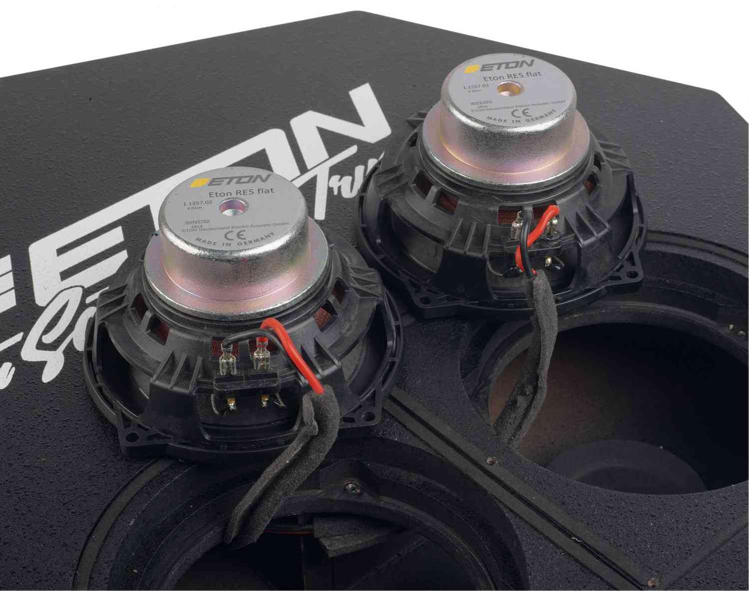 Schlankheitskur: Eton RES flat, Bild 2 Car-Hifi Subwoofer Aktiv Eton RES flat im Test, Bild 2