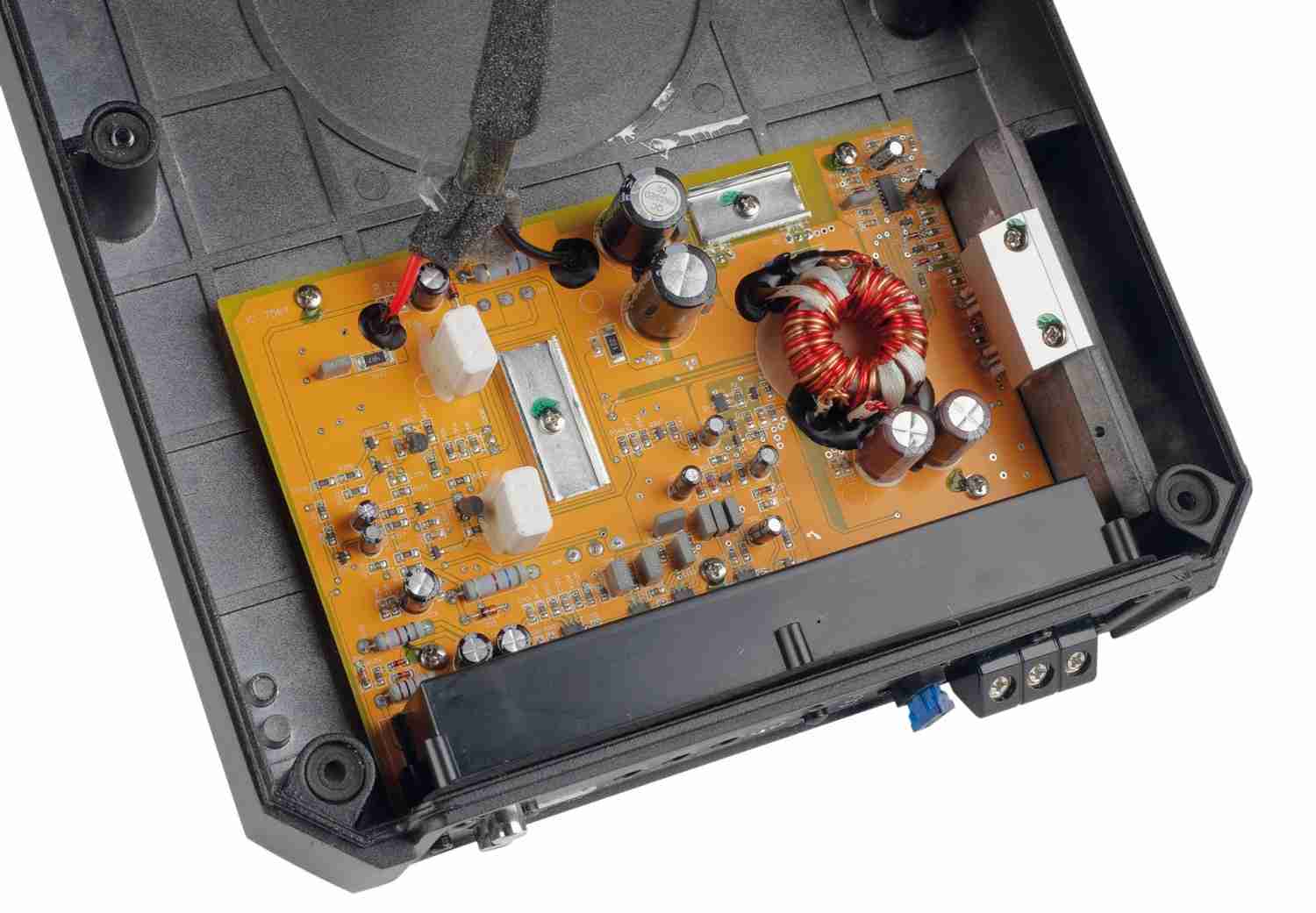 Mini-Bass: MTX Audio RTU8P, Bild 2 Car-Hifi Subwoofer Aktiv MTX Audio RTU8P im Test, Bild 2
