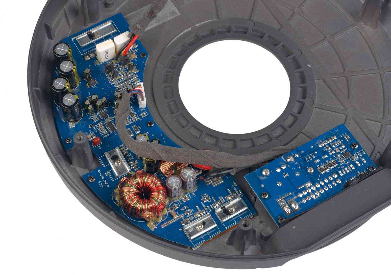 Musway MW1000A – potenter Aktivsub fürs Reserverad: Musway MW1000A, Bild 2 Car-Hifi Subwoofer Aktiv Musway MW1000A im Test, Bild 2