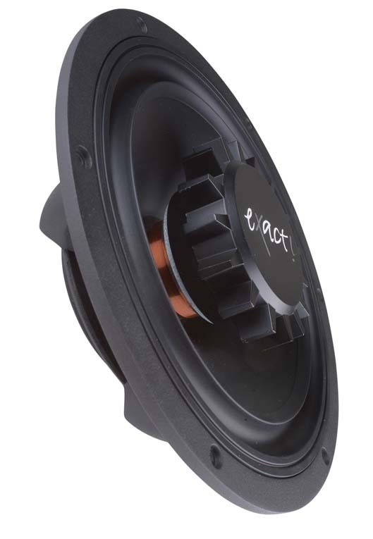 Saubere Lösung: Exact FL 265 CLR, Bild 2 Car-Hifi Subwoofer Gehäuse Exact FL 265 CLR im Test, Bild 2