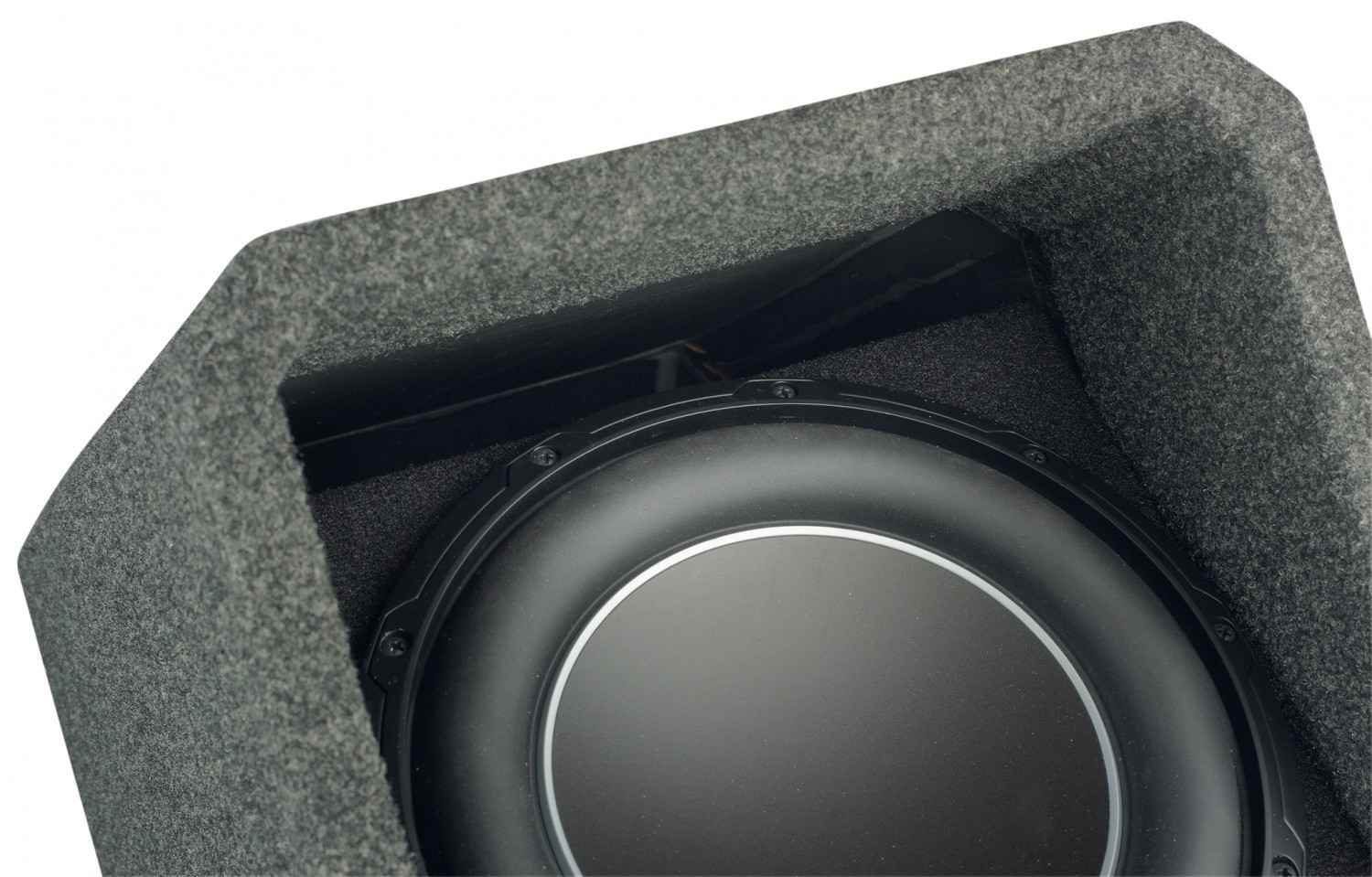 Low Output: JL Audio HO110-W6v3, Bild 2 Car-Hifi Subwoofer Gehäuse JL Audio HO110-W6v3 im Test, Bild 2