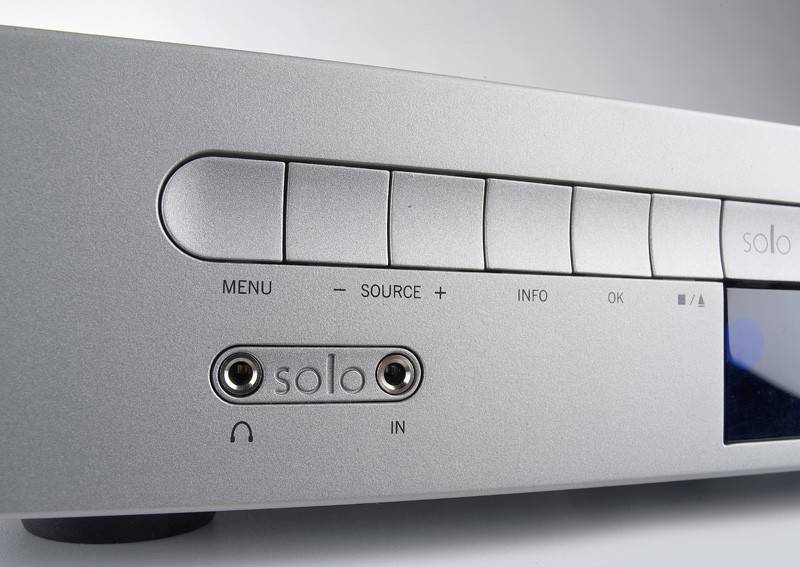 Generationsübergreifend: Arcam Solo Neo, Bild 3 CD-Receiver Arcam Solo Neo im Test, Bild 3