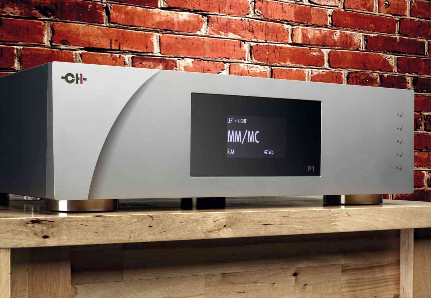 Gestatten, der Neue: CH Precision P1, Bild 1 Phono Vorstufen CH Precision P1 im Test, Bild 1