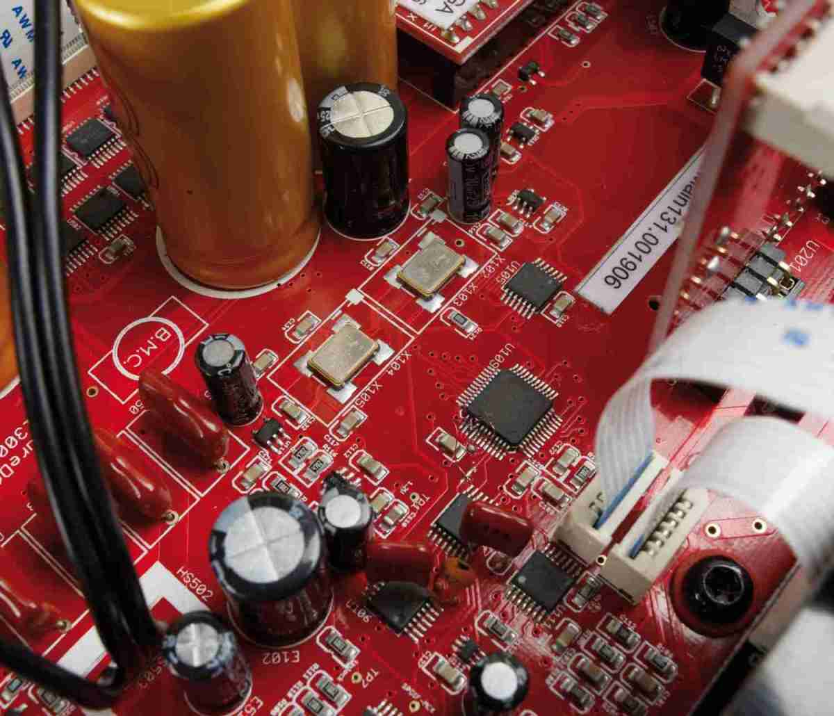 Die Strompumpe: B.M.C. Audio PureDAC, Bild 4 D/A-Wandler B.M.C. Audio PureDAC im Test, Bild 4
