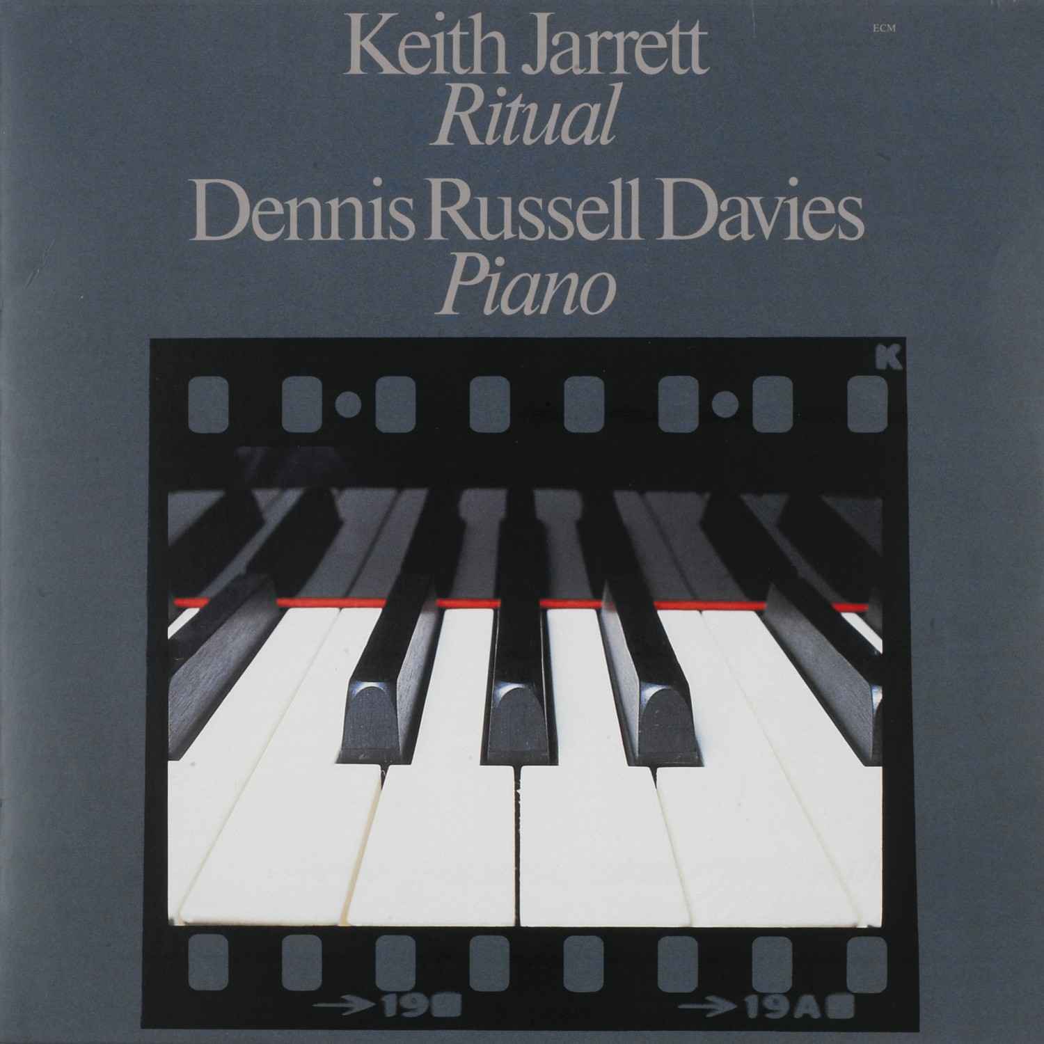 Dennis Russell Davies - Ritual: Dennis Russell Davies - Ritual (ECM), Bild 1 Schallplatte Dennis Russell Davies - Ritual (ECM) im Test, Bild 1