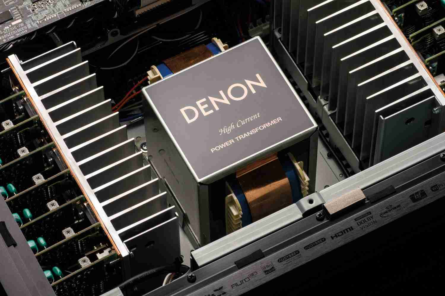 AV-Receiver Denon AVC-X8500H im Test, Bild 5