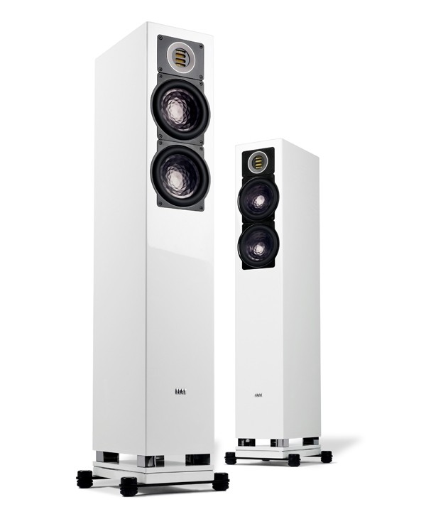 Supermodel: Elac FS 407, Bild 1 Lautsprecher Stereo Elac FS 407 im Test, Bild 1