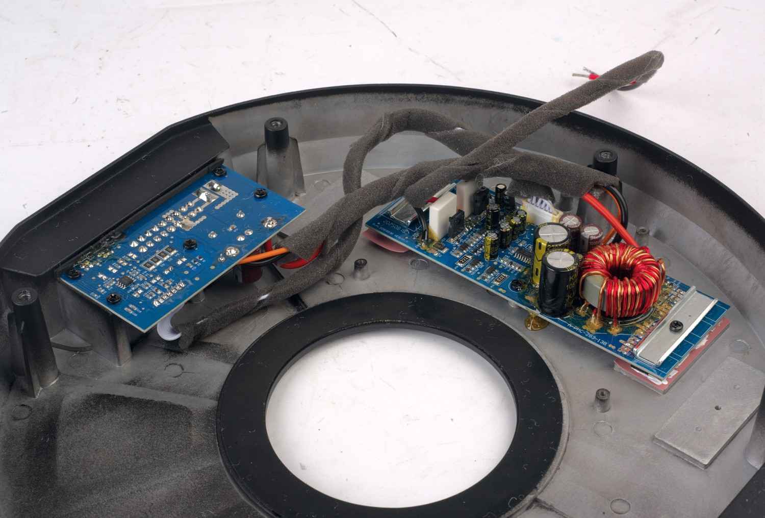 Emphaser EBS111X – neuer Subwoofer für die Reserveradfelge: Emphaser EBS111X, Bild 7 Car Hifi Subwoofer Aktiv Emphaser EBS111X im Test, Bild 7