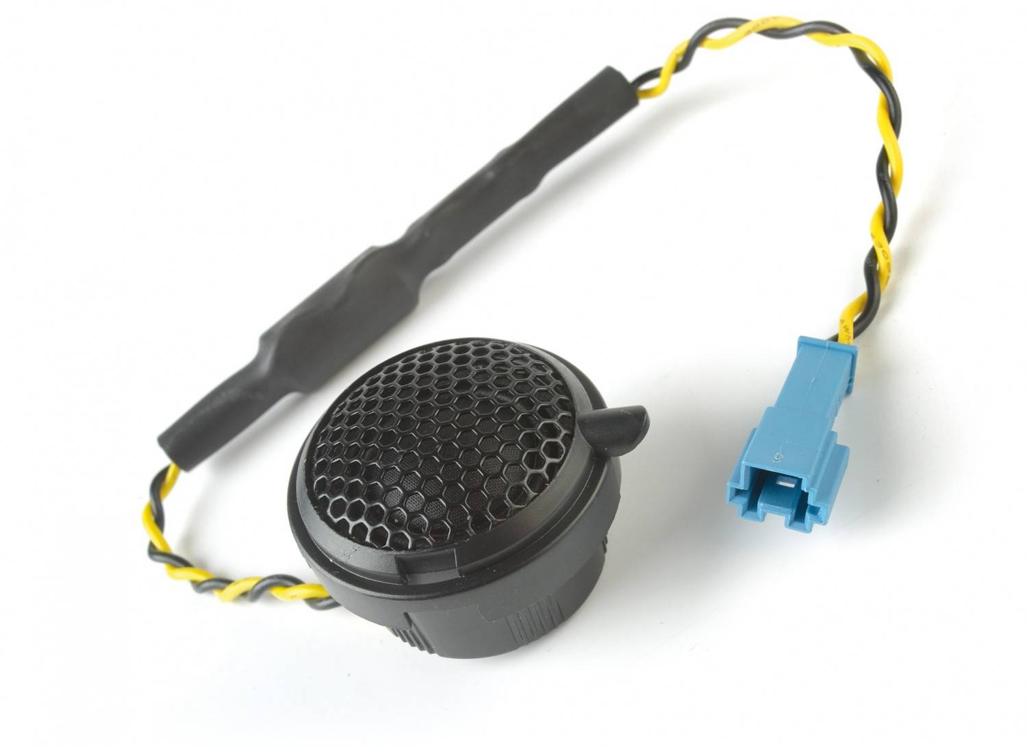 In-Car Lautsprecher fahrzeugspezifisch Emphaser EM-MBF3 im Test, Bild 4