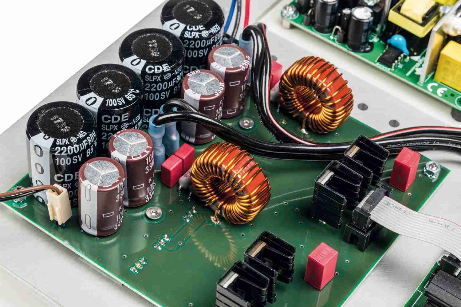 ... Kontrolle ist besser: HiFi-Akademie PowerAmp P6s, Bild 7 Endstufen HiFi-Akademie PowerAmp P6s im Test, Bild 7