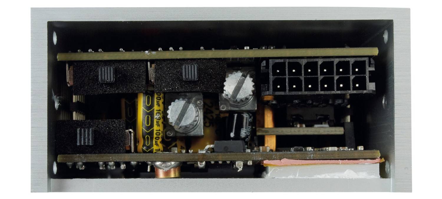 Vierkanal in nano: ESX QS-Four, Bild 3 Car Hifi Endstufe 4-Kanal ESX QS-Four im Test, Bild 3