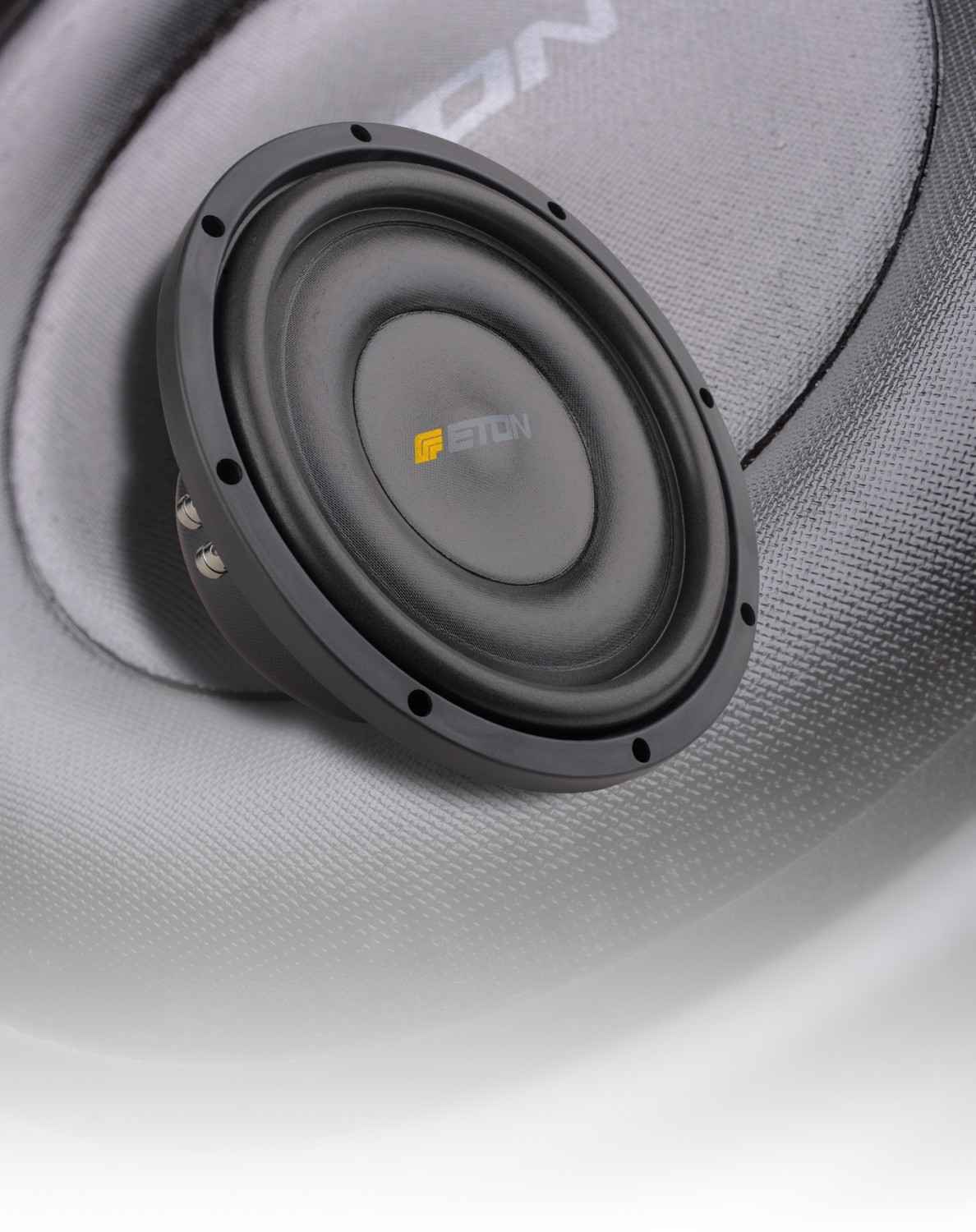Test InCar Subwoofer Gehäuse Eton M10 Flat sehr gut