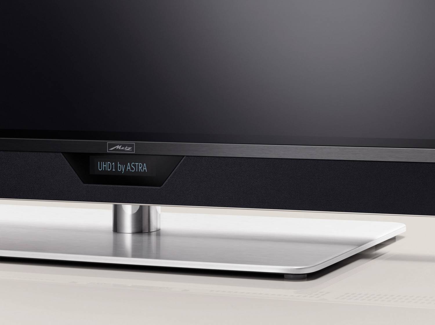 OLED in neuer Größe: Metz Topas 48 TY91 twin R, Bild 2 Fernseher Metz Topas 48 TY91 twin R im Test, Bild 2