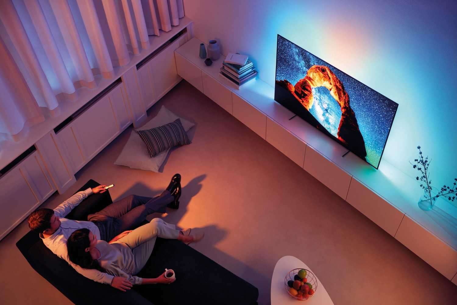 Smartes OLED-Heimkino in 55 Zoll: Philips 55OLED803, Bild 3 Fernseher Philips 55OLED803 im Test, Bild 3