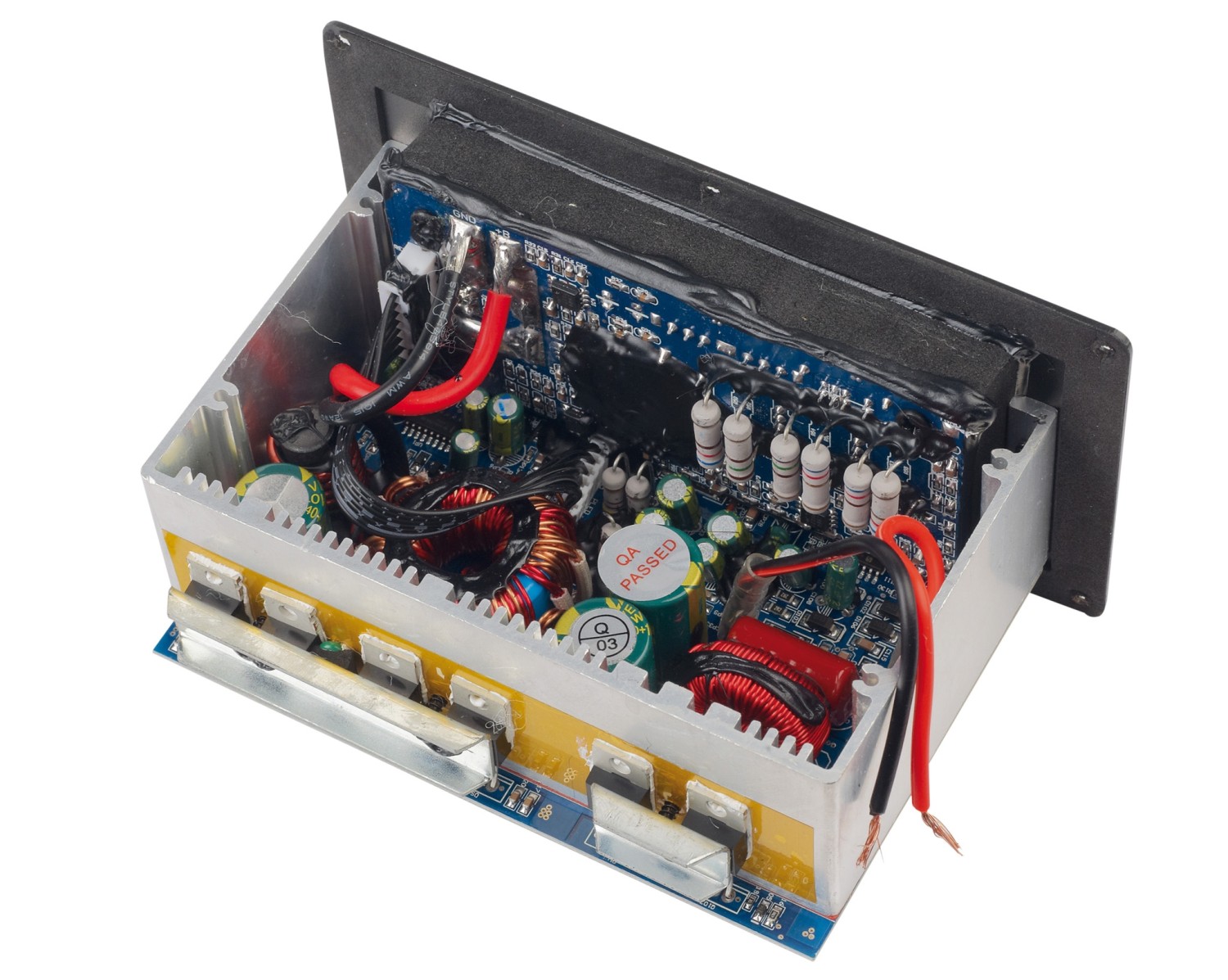 Serientest: Ground Zero GZCS 20SUB-ACT, Ground Zero GZCS 25SUB-ACT, Bild 3 Car Hifi Subwoofer Aktiv Ground Zero GZCS 20SUB-ACT, Ground Zero GZCS 25SUB-ACT im Test , Bild 3