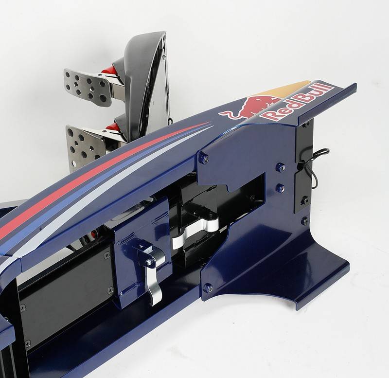 Vette(ls) Perspektive: Playseat Red Bull Racing F1, Bild 3 Hifi & TV Möbel Playseat Red Bull Racing F1 im Test, Bild 3