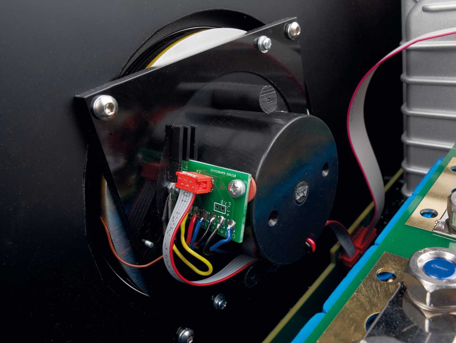 Quantenmechanik: Stromtank S 2500 Quantum, Bild 4 Hifi sonstiges Stromtank S 2500 Quantum im Test, Bild 4