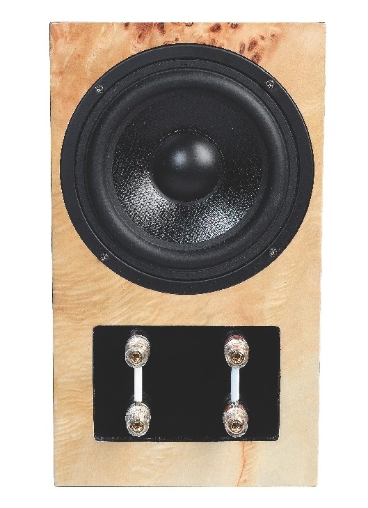 Weltpremiere: Empire Diamond C1, Bild 2 Lautsprecher Stereo Empire Diamond C1 im Test, Bild 2