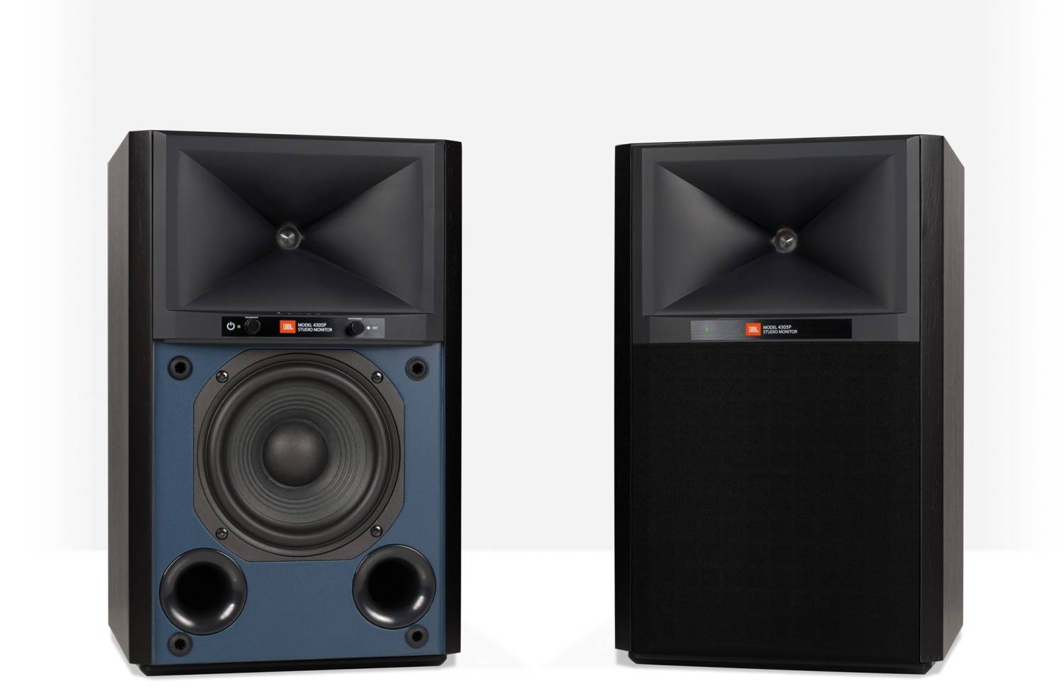 Aktivlautsprecher JBL 4305P im Test, Bild 2