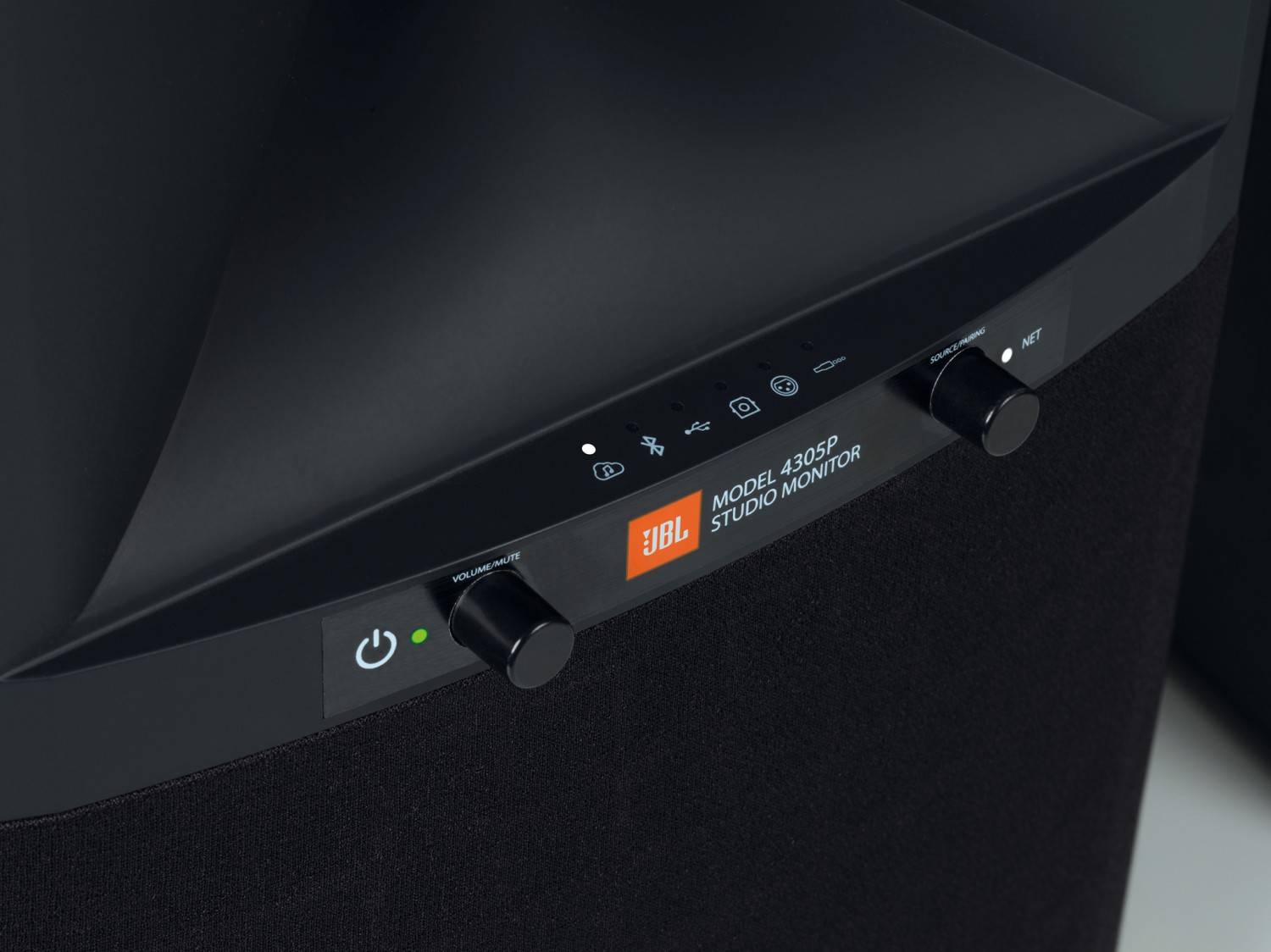 Aktivlautsprecher JBL 4305P im Test, Bild 4