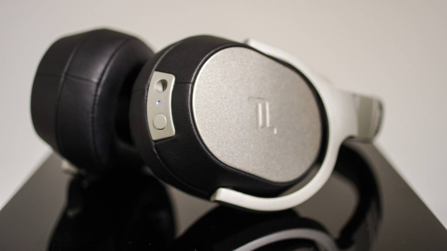 Kopfhörer KEF Space One Wireless: KEF Space One Wireless, Bild 1 Bluetooth Kopfhörer KEF Space One Wireless im Test, Bild 1