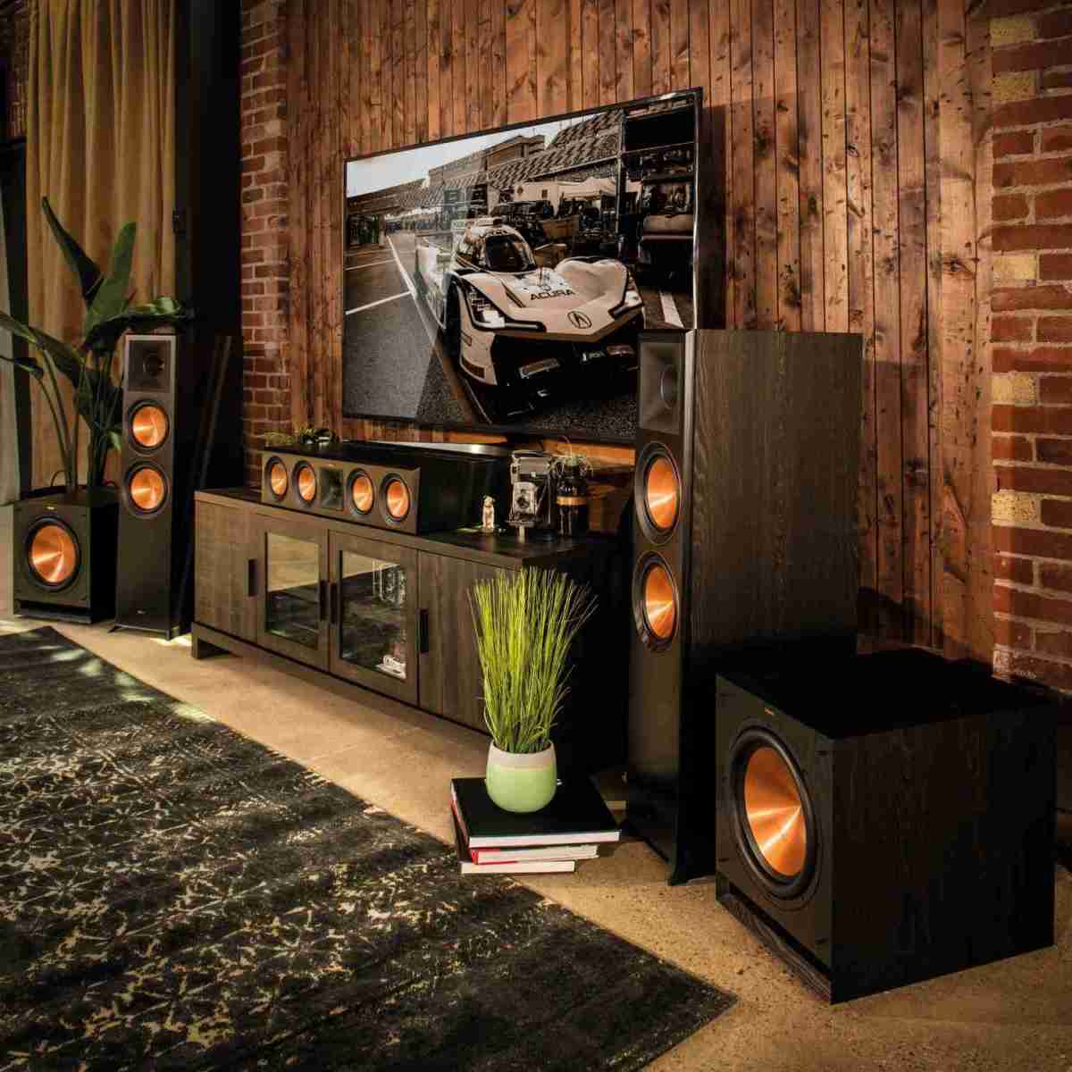 Rock ´n´ Roll: Klipsch Reference Premiere RP-8000 Set, Bild 1 Lautsprecher Surround Klipsch Reference Premiere RP-8000 Set im Test, Bild 1