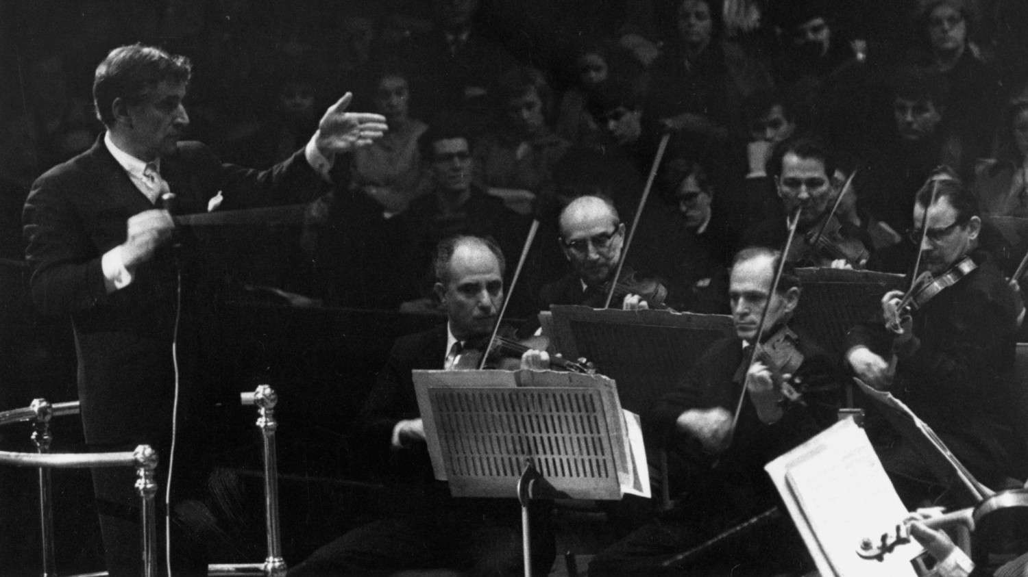 Schallplatte Komponist: Sergej Profjew · Interpreten: New York Philharmonic Orchestra · Dirigent: Leonard Bernstein - Symphony No. 5 (Speakers Corner, Columbia) im Test, Bild 2