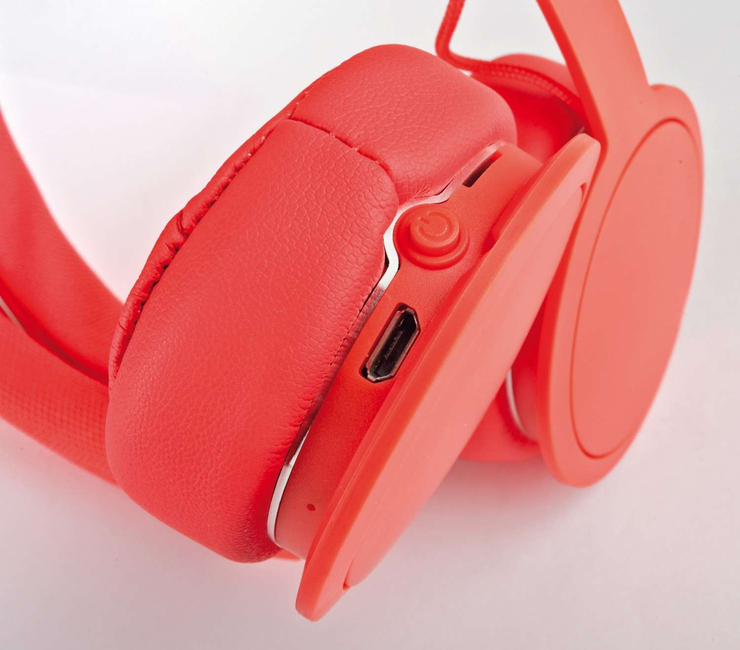 Auffälliges Understatement: Urbanears Plattan ADV Wireless, Bild 2 Kopfhörer Hifi Urbanears Plattan ADV Wireless im Test, Bild 2