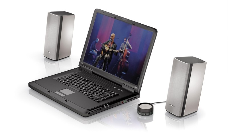 Schreibtisch- Konzert: Bose Companion 20, Bild 2 Lautsprecher Multimedia Bose Companion 20 im Test, Bild 2