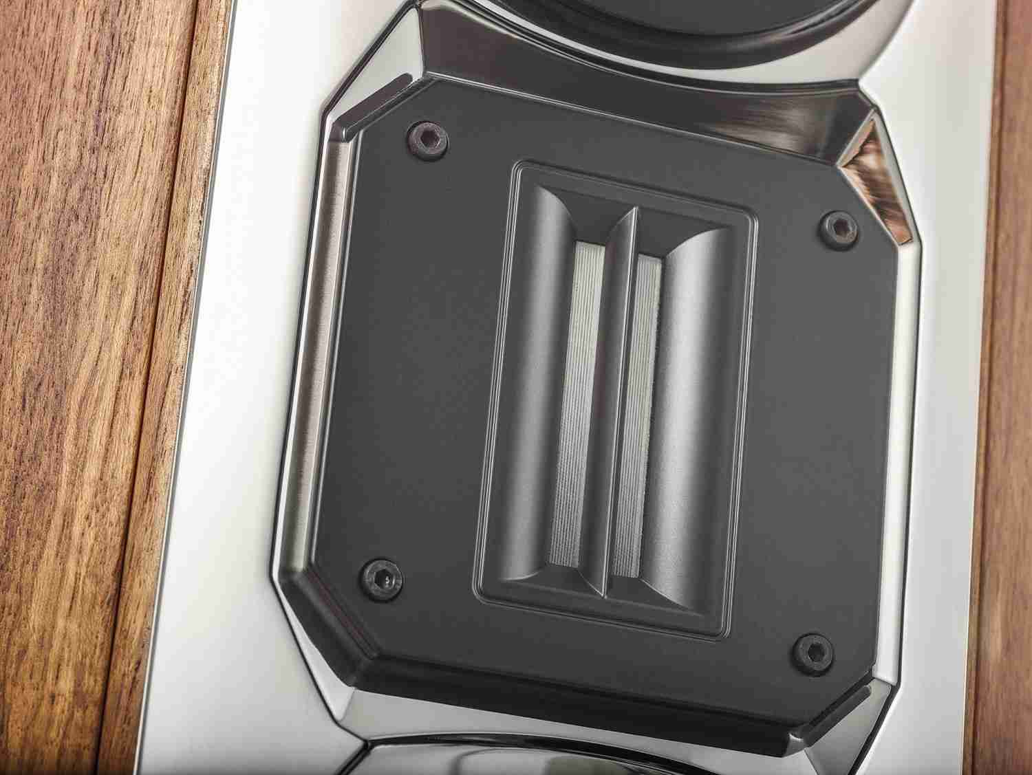 UnFassbar wohlriechend: Serpentinum acoustics Quanna, Bild 4 Lautsprecher Stereo Serpentinum acoustics Quanna im Test, Bild 4