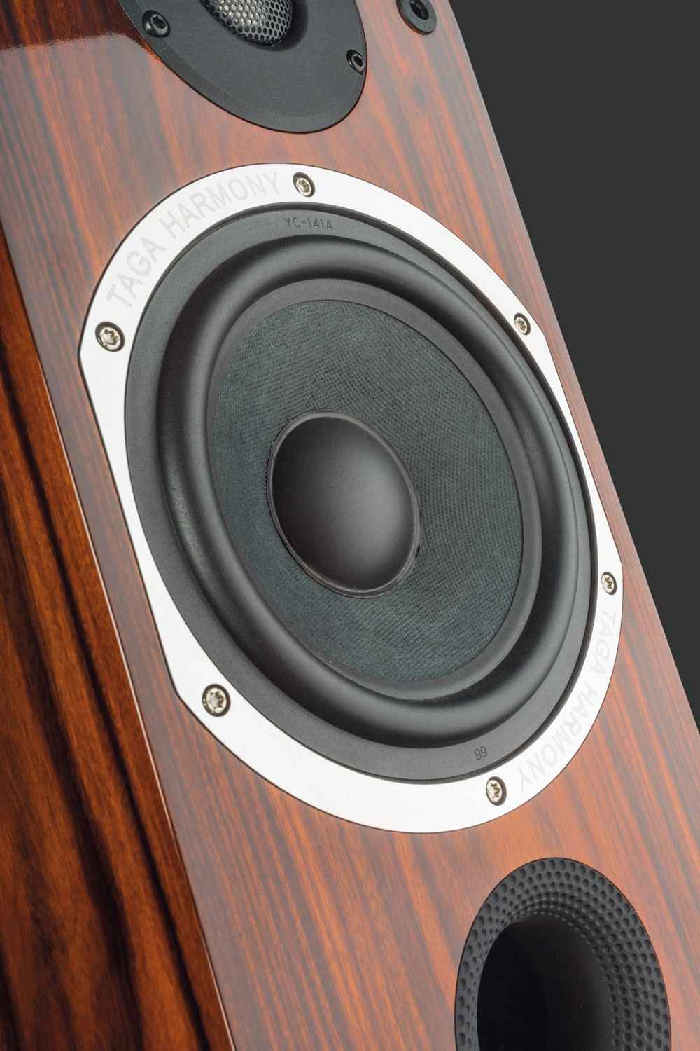 Schmuckkiste: Taga Platinum B-40 SE, Bild 5 Lautsprecher Stereo Taga Platinum B-40 SE im Test, Bild 5