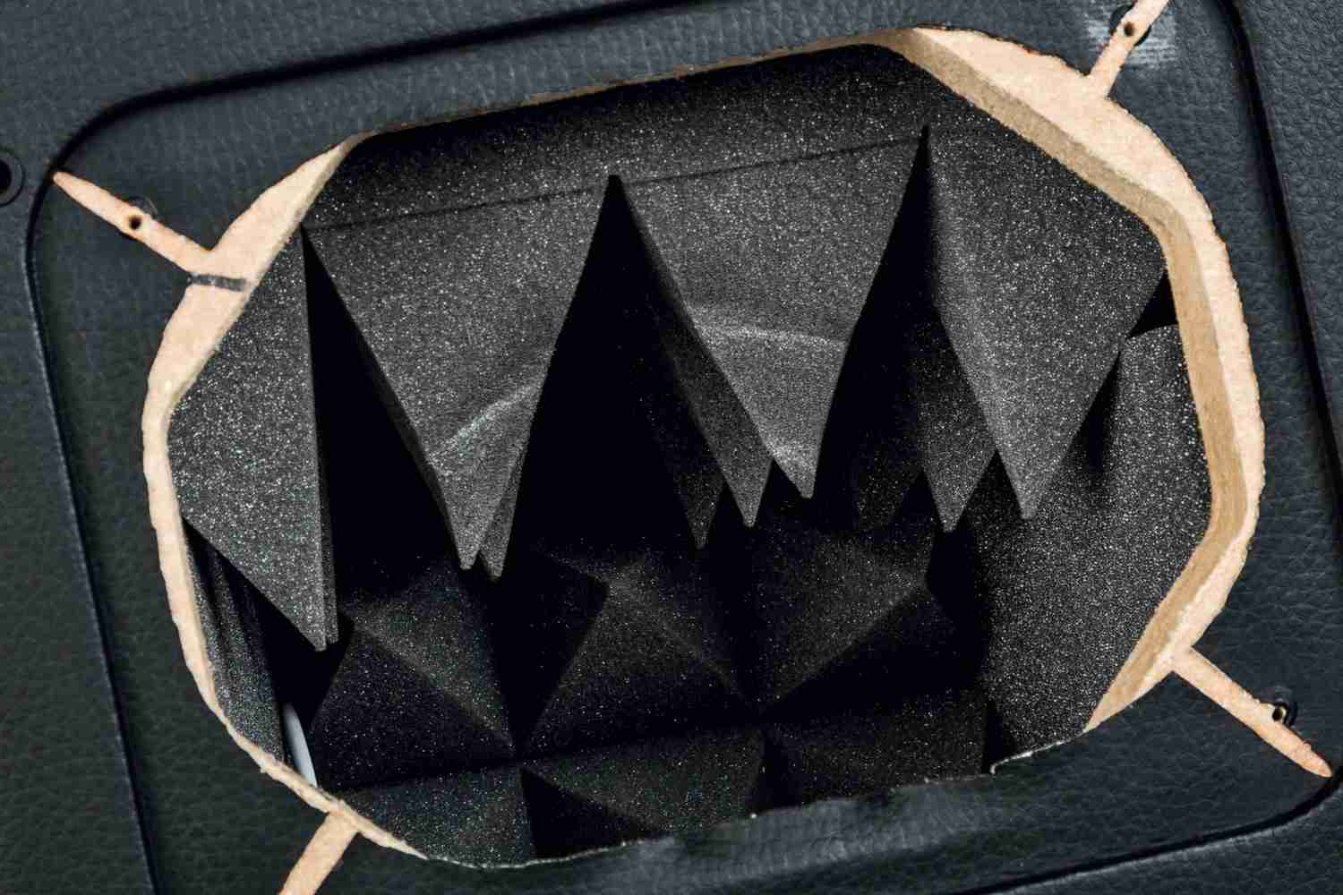 Minimal unvernünftig: Unison Max Mini, Bild 6 Lautsprecher Stereo Unison Max Mini im Test, Bild 6