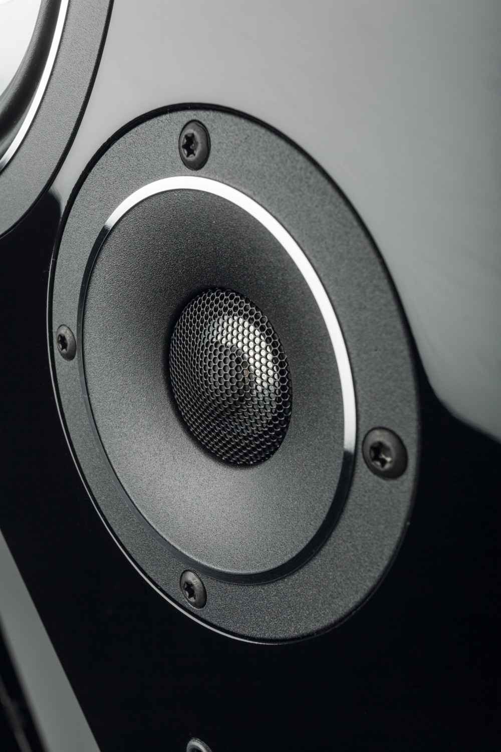 Verstärkung im Gepäck: Canton Chrono RC-A Dolby Atmos, Bild 3 Lautsprecher Surround Canton Chrono RC-A Dolby Atmos im Test, Bild 3