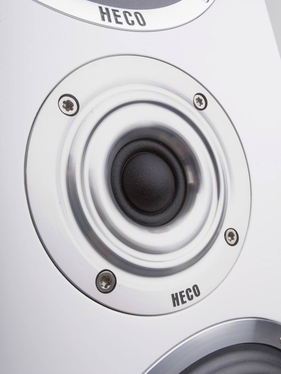 Überarbeitung einer Legende: Die brandneuen Heco Celan Revolution im Test: Heco Celan Revolution – 5.1.Set, Bild 6 Lautsprecher Surround Heco Celan Revolution – 5.1.Set im Test, Bild 6