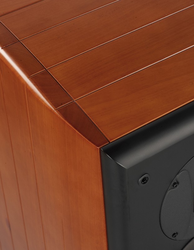 Edelholz und feinste Technik: Swans M6-Serie, Bild 3 Lautsprecher Surround Swans M6-Serie im Test, Bild 3