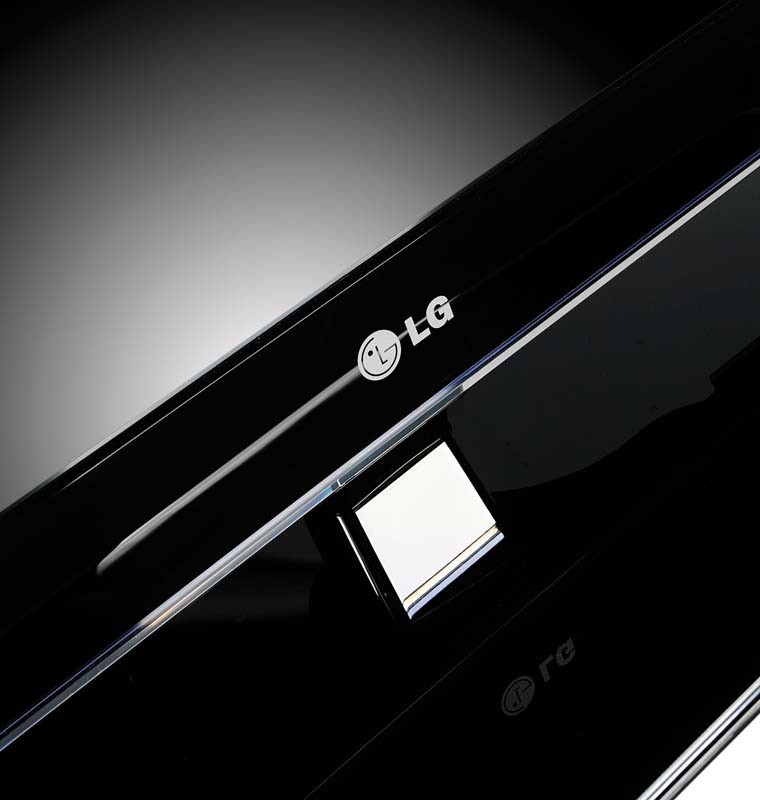 Deep Space – New Generation: LG 42LW650S, Bild 1 Fernseher LG 42LW650S im Test, Bild 1