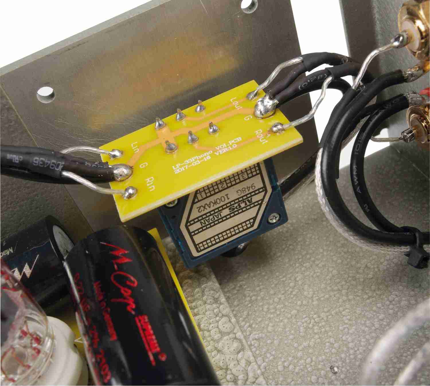 Verstärker Phono Vorverstärker Line Magnetic LP-33 im Test, Bild 8