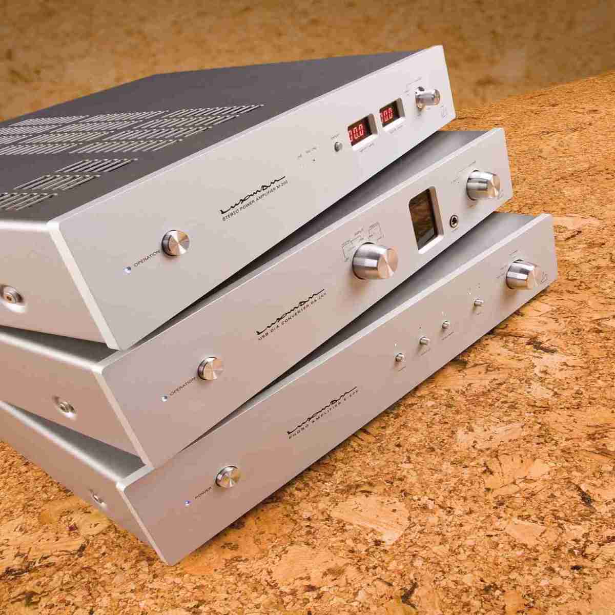 Phono Vorstufen Luxman E-200, Luxman DA-200, Luxman M-200 im Test , Bild 1